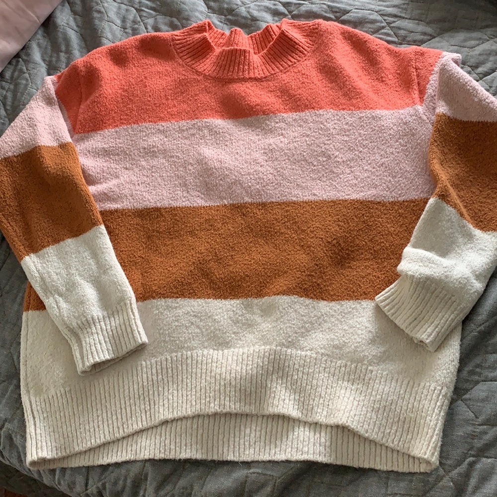 Old navy sweater